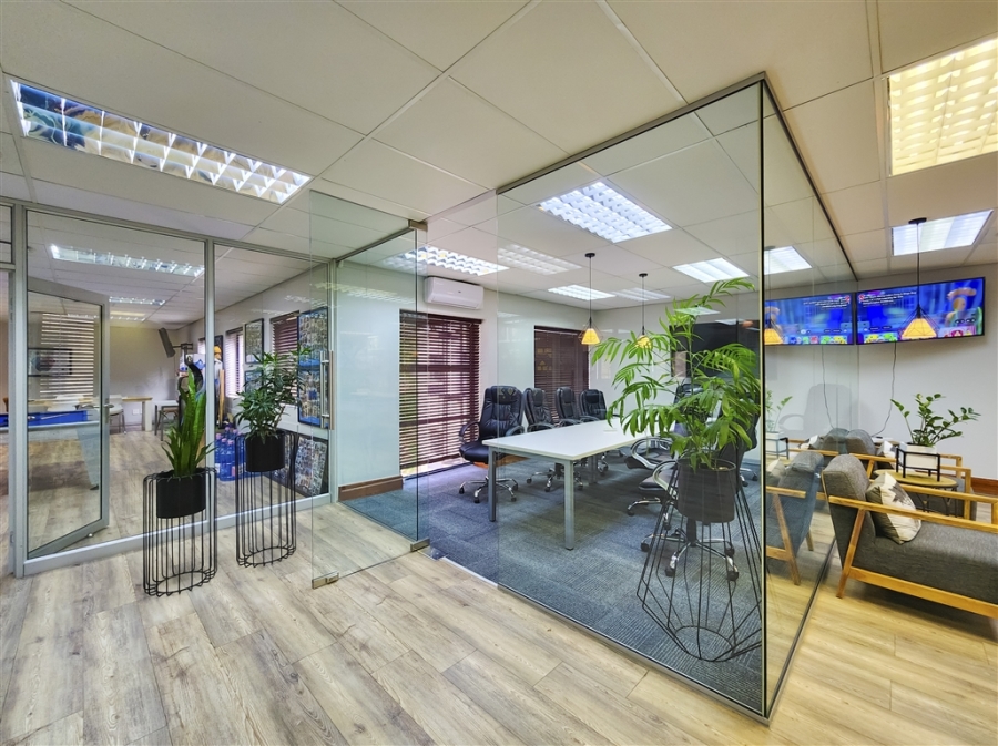 To Let Commercial Property for Rent in Strubensvallei Gauteng