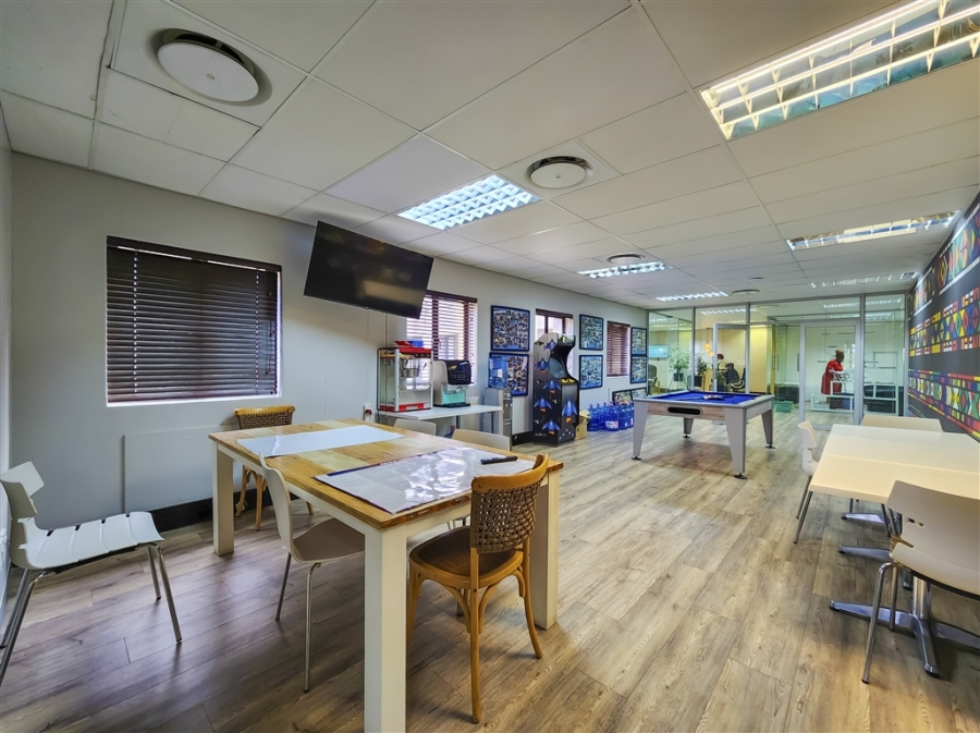 To Let Commercial Property for Rent in Strubensvallei Gauteng