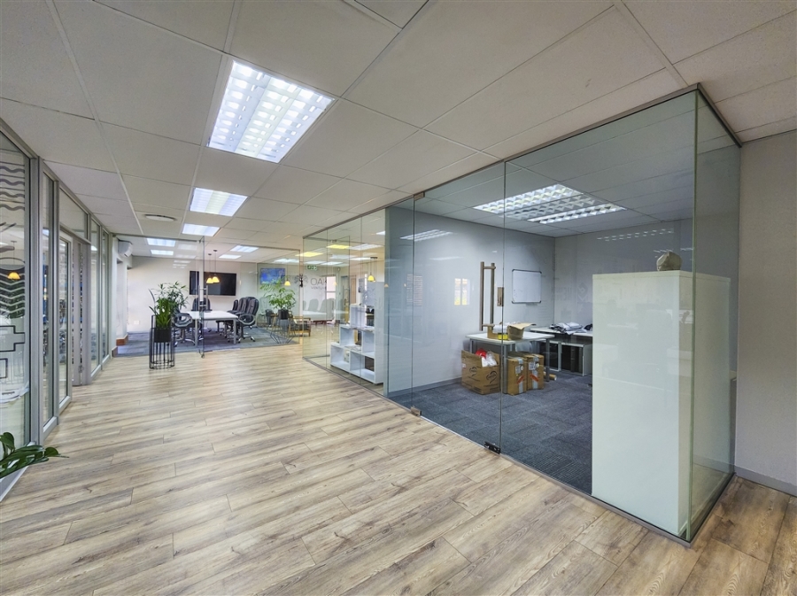 To Let Commercial Property for Rent in Strubensvallei Gauteng