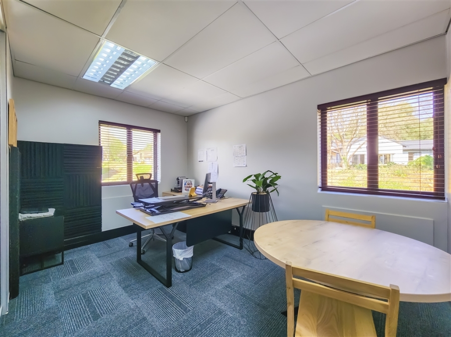 To Let Commercial Property for Rent in Strubensvallei Gauteng