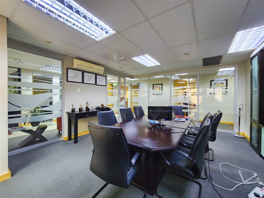 To Let Commercial Property for Rent in Strubensvallei Gauteng
