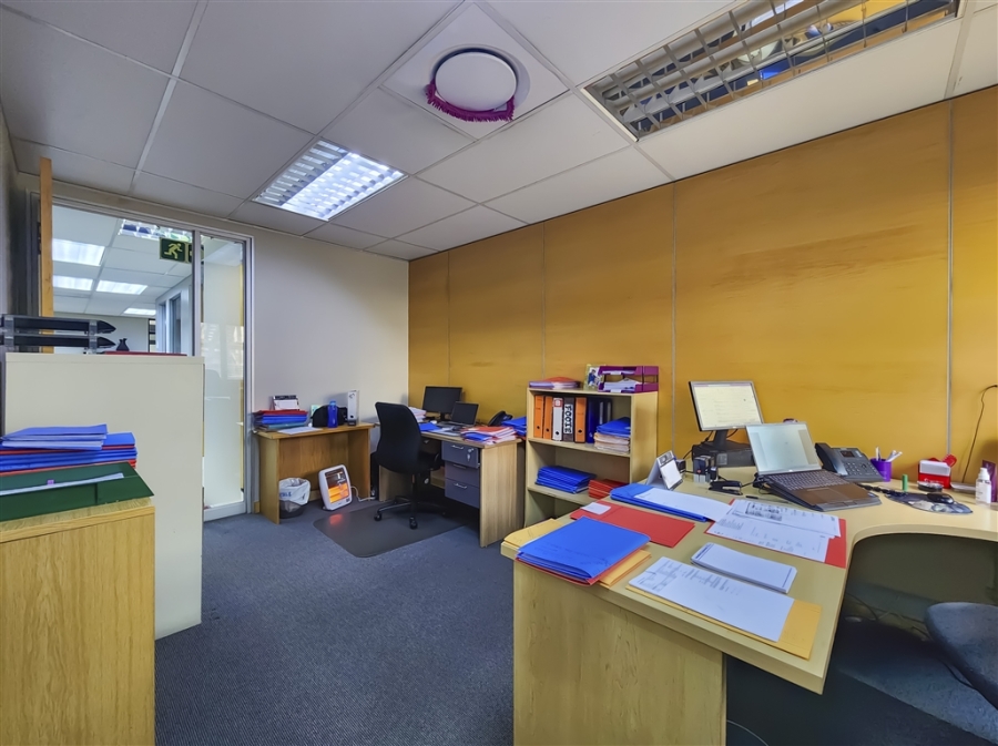 To Let Commercial Property for Rent in Strubensvallei Gauteng