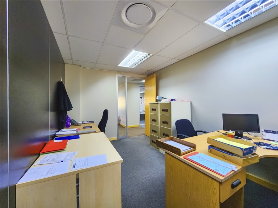 To Let Commercial Property for Rent in Strubensvallei Gauteng