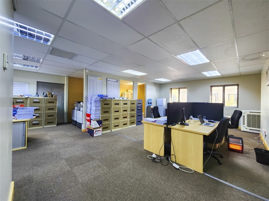 To Let Commercial Property for Rent in Strubensvallei Gauteng