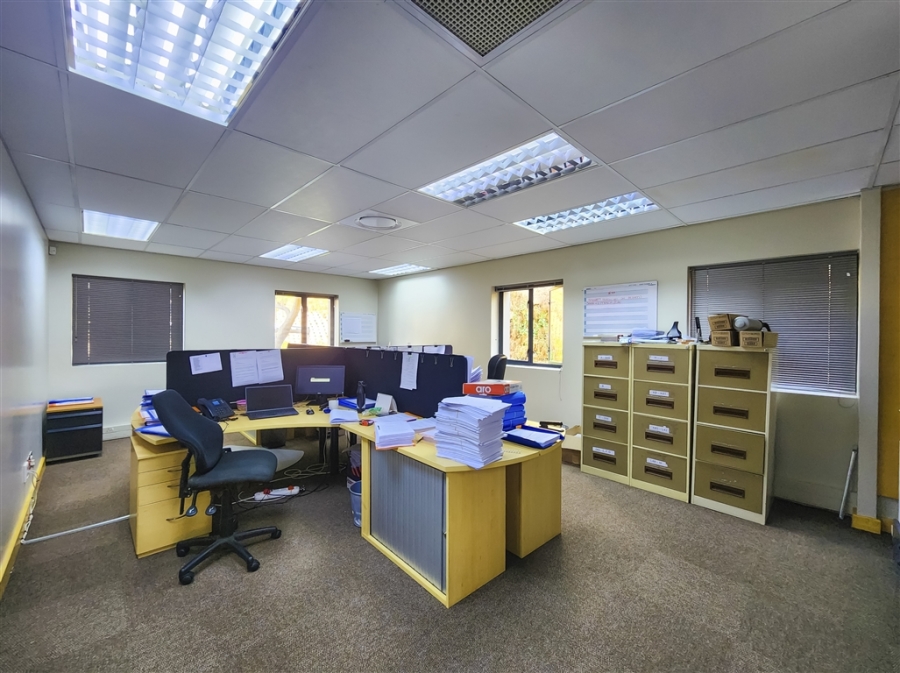 To Let Commercial Property for Rent in Strubensvallei Gauteng