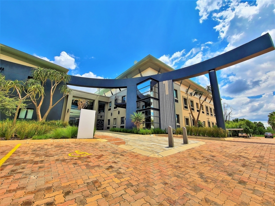 To Let Commercial Property for Rent in Strubensvallei Gauteng