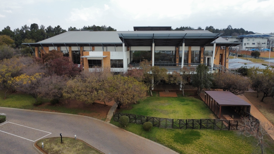 To Let Commercial Property for Rent in Longmeadow Gauteng