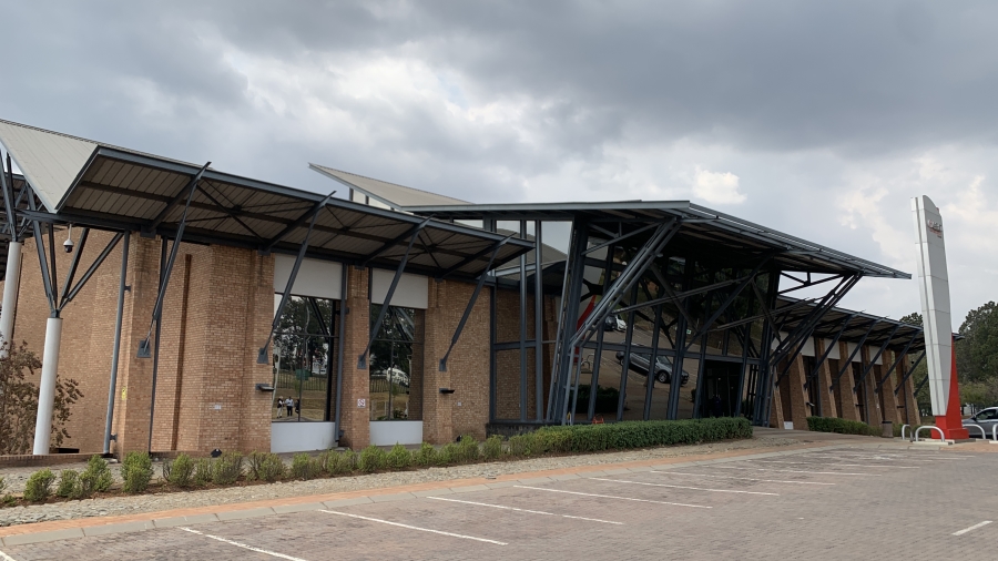 To Let Commercial Property for Rent in Longmeadow Gauteng