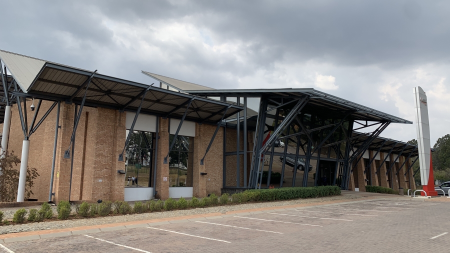 To Let Commercial Property for Rent in Longmeadow Gauteng