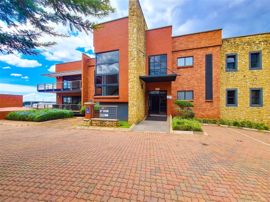 To Let Commercial Property for Rent in Allens Nek Gauteng