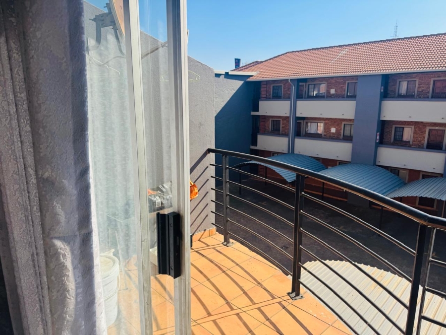 To Let 2 Bedroom Property for Rent in Halfway Gardens Gauteng