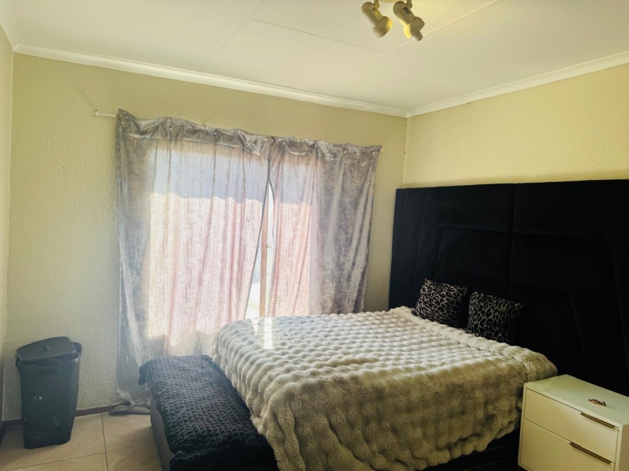 To Let 2 Bedroom Property for Rent in Halfway Gardens Gauteng