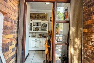 To Let 2 Bedroom Property for Rent in Sandown Gauteng