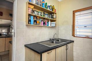 To Let 2 Bedroom Property for Rent in Sandown Gauteng