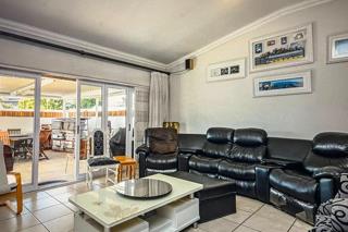 To Let 2 Bedroom Property for Rent in Sandown Gauteng