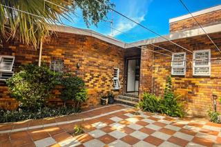 To Let 2 Bedroom Property for Rent in Sandown Gauteng