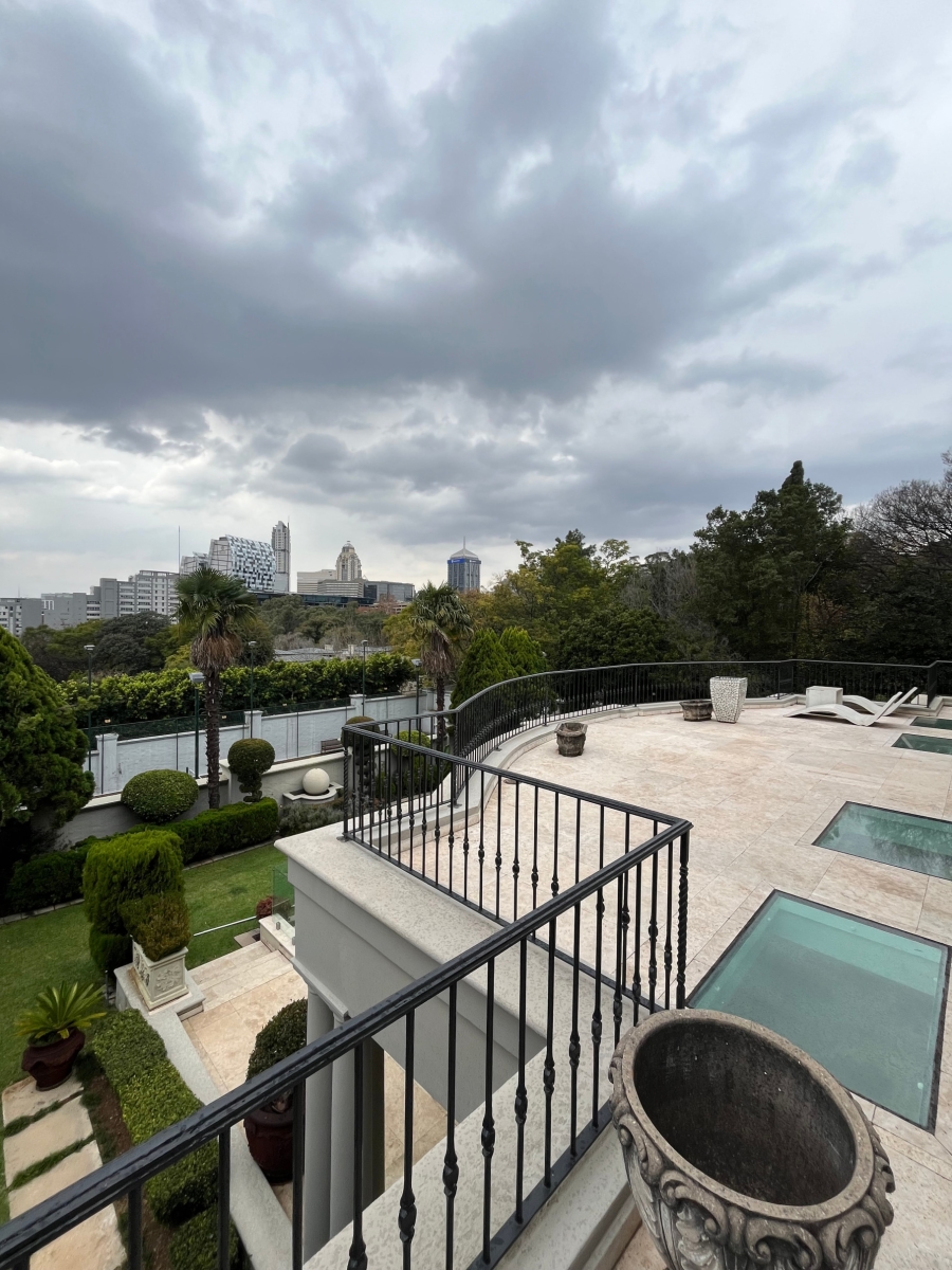 To Let 5 Bedroom Property for Rent in Sandhurst Gauteng
