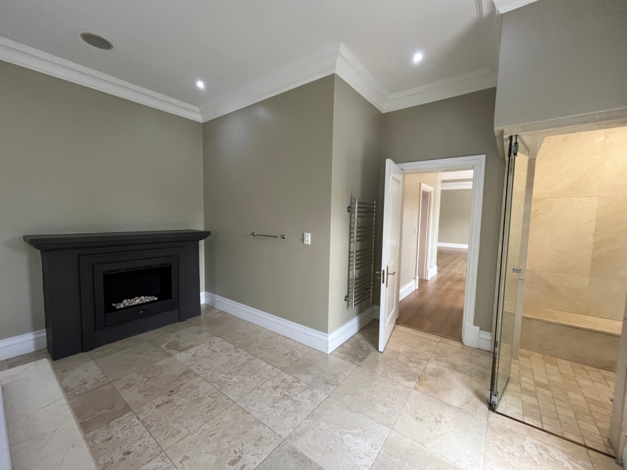 To Let 5 Bedroom Property for Rent in Sandhurst Gauteng