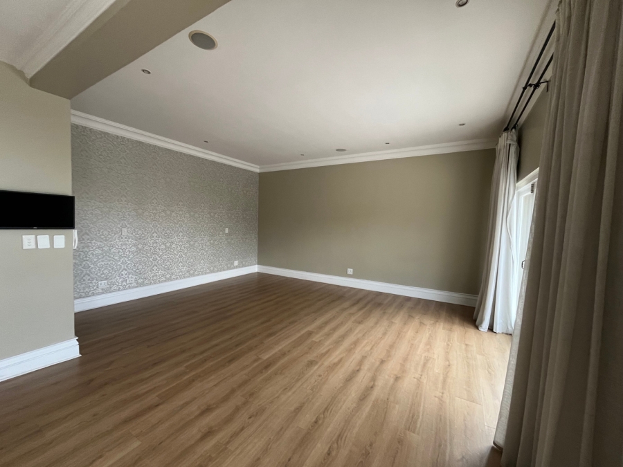 To Let 5 Bedroom Property for Rent in Sandhurst Gauteng