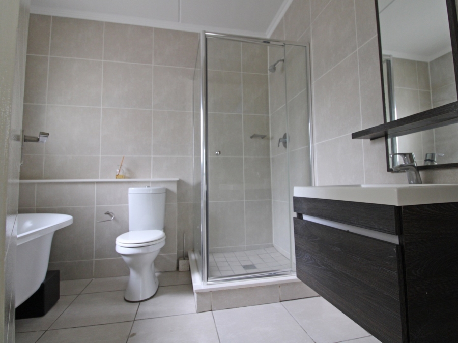 To Let 3 Bedroom Property for Rent in Bryanston Gauteng