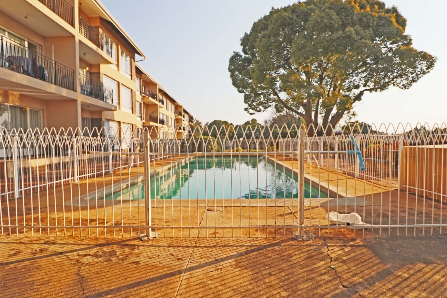 To Let 1 Bedroom Property for Rent in Ferndale Gauteng