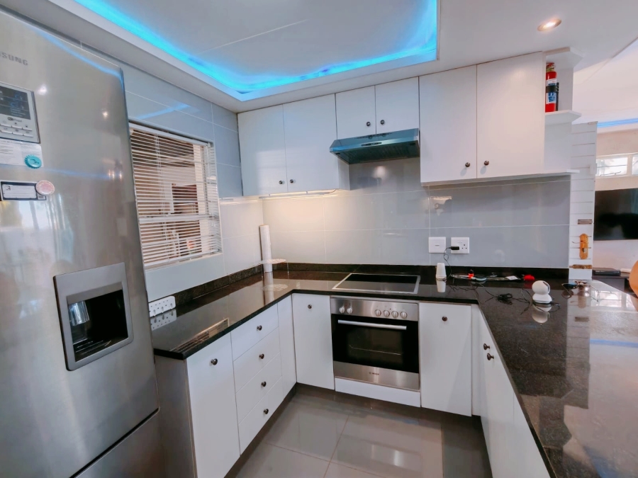 To Let 2 Bedroom Property for Rent in Morningside Gauteng