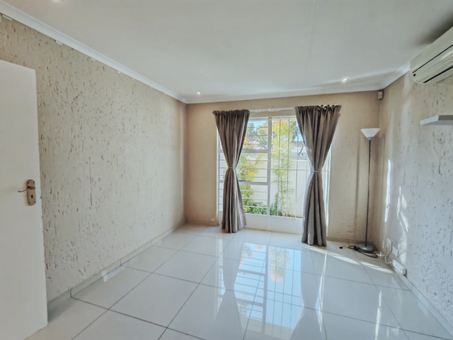 To Let 2 Bedroom Property for Rent in Morningside Gauteng