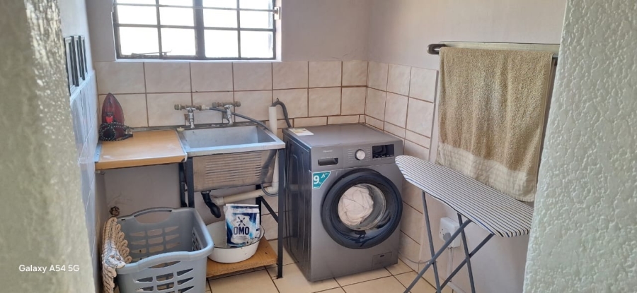 3 Bedroom Property for Sale in Mont Lorraine Gauteng