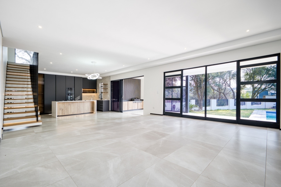 4 Bedroom Property for Sale in Helderfontein Estate Gauteng