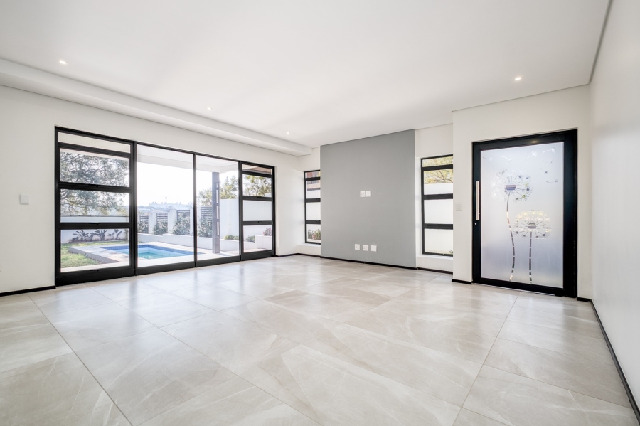 4 Bedroom Property for Sale in Helderfontein Estate Gauteng
