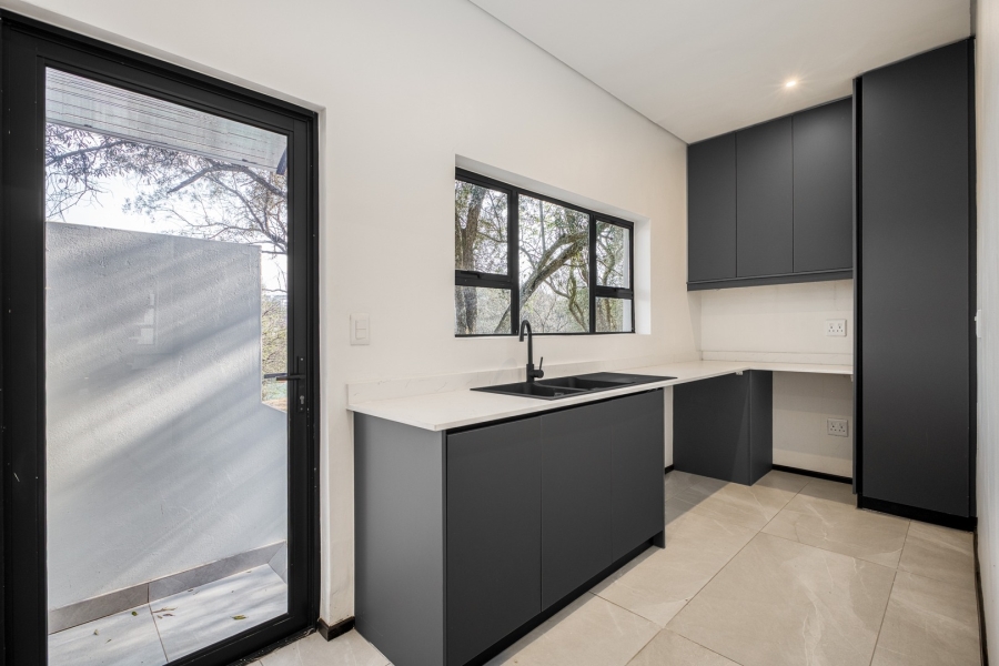 4 Bedroom Property for Sale in Helderfontein Estate Gauteng
