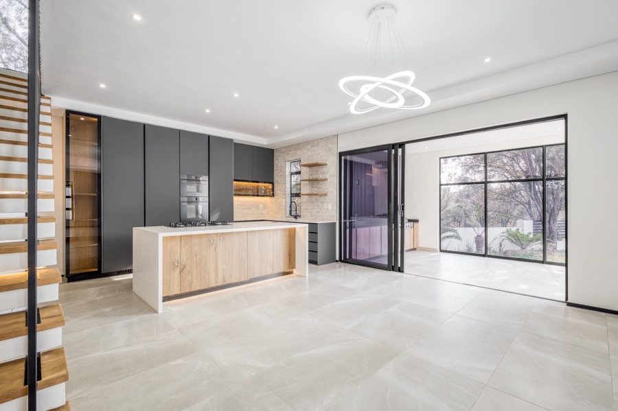 4 Bedroom Property for Sale in Helderfontein Estate Gauteng