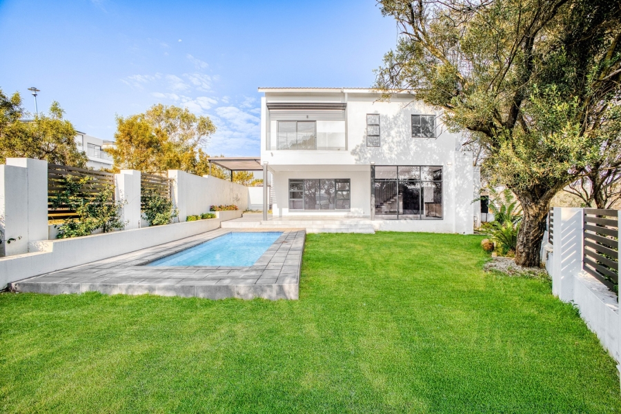 4 Bedroom Property for Sale in Helderfontein Estate Gauteng