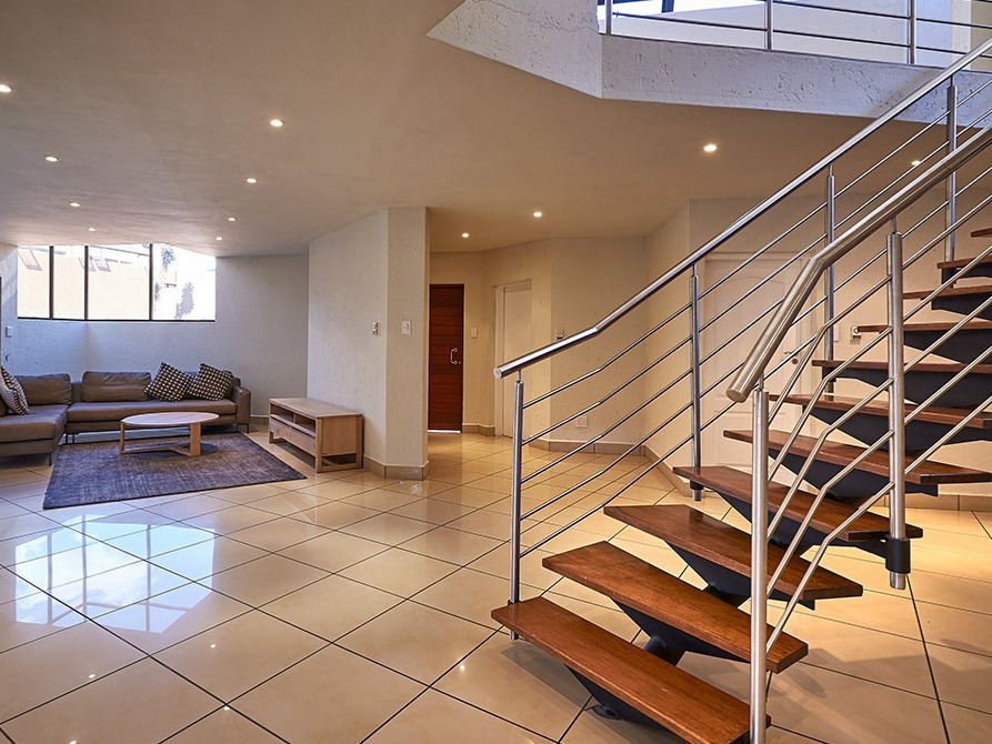 To Let 5 Bedroom Property for Rent in Sandown Gauteng