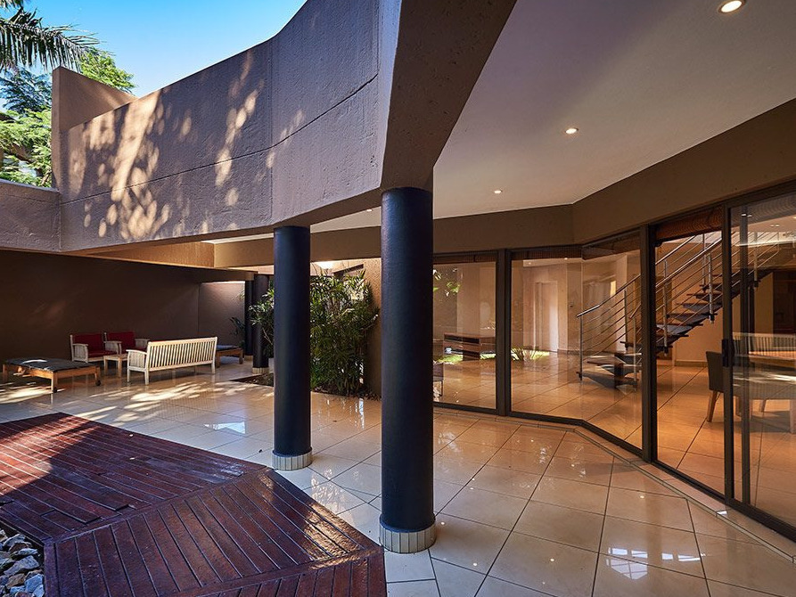 To Let 5 Bedroom Property for Rent in Sandown Gauteng