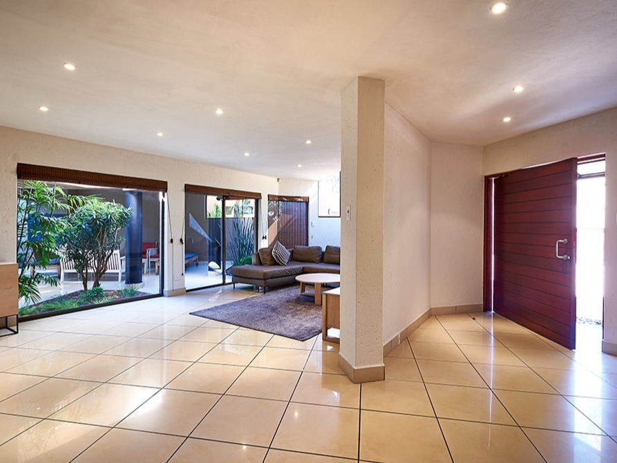 To Let 5 Bedroom Property for Rent in Sandown Gauteng