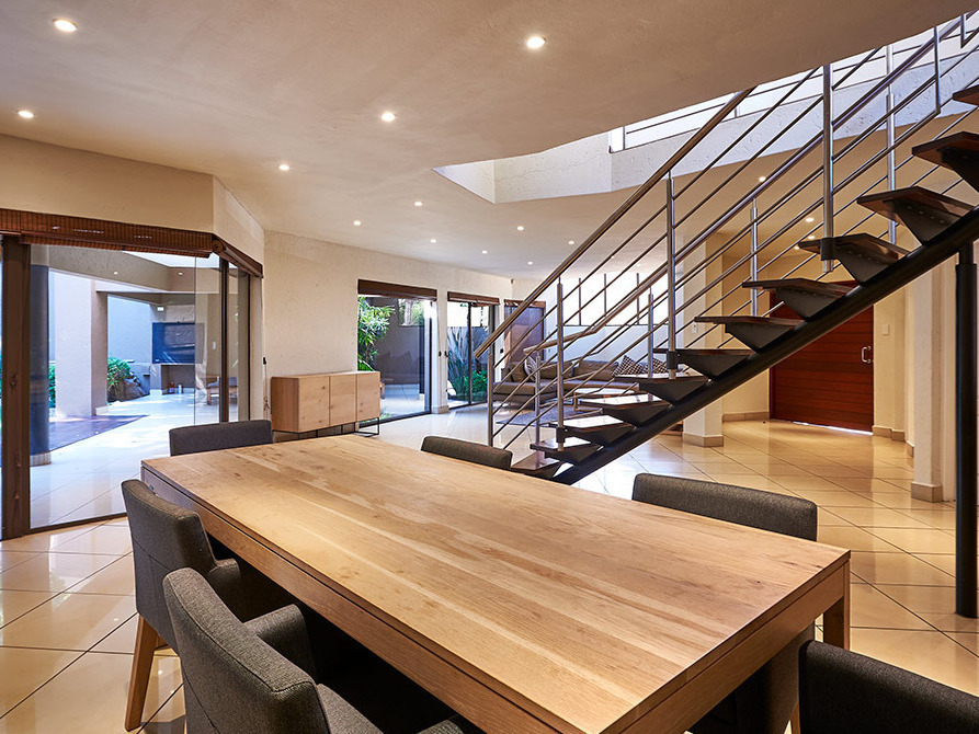 To Let 5 Bedroom Property for Rent in Sandown Gauteng