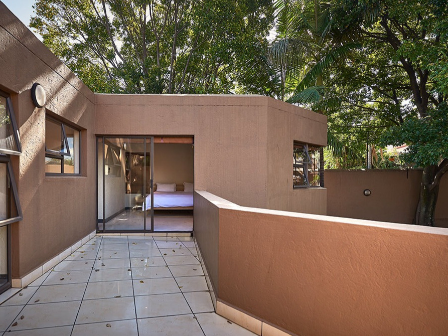 To Let 5 Bedroom Property for Rent in Sandown Gauteng
