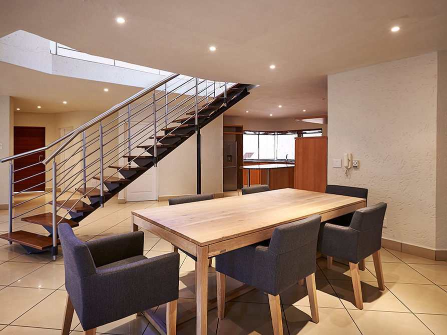 To Let 5 Bedroom Property for Rent in Sandown Gauteng
