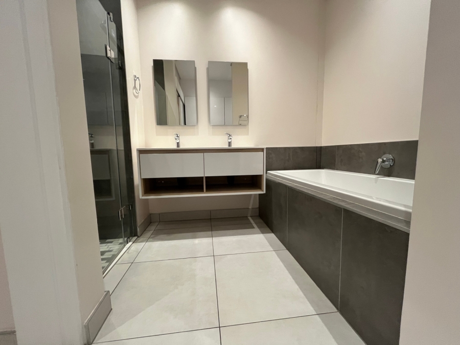 To Let 2 Bedroom Property for Rent in Parkmore Gauteng