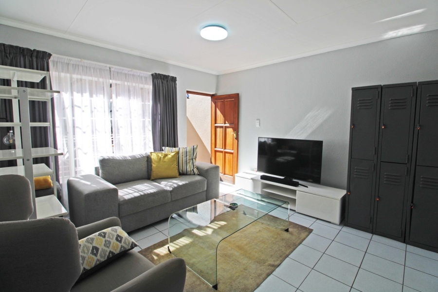 2 Bedroom Property for Sale in Robindale Gauteng