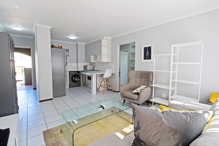 2 Bedroom Property for Sale in Robindale Gauteng