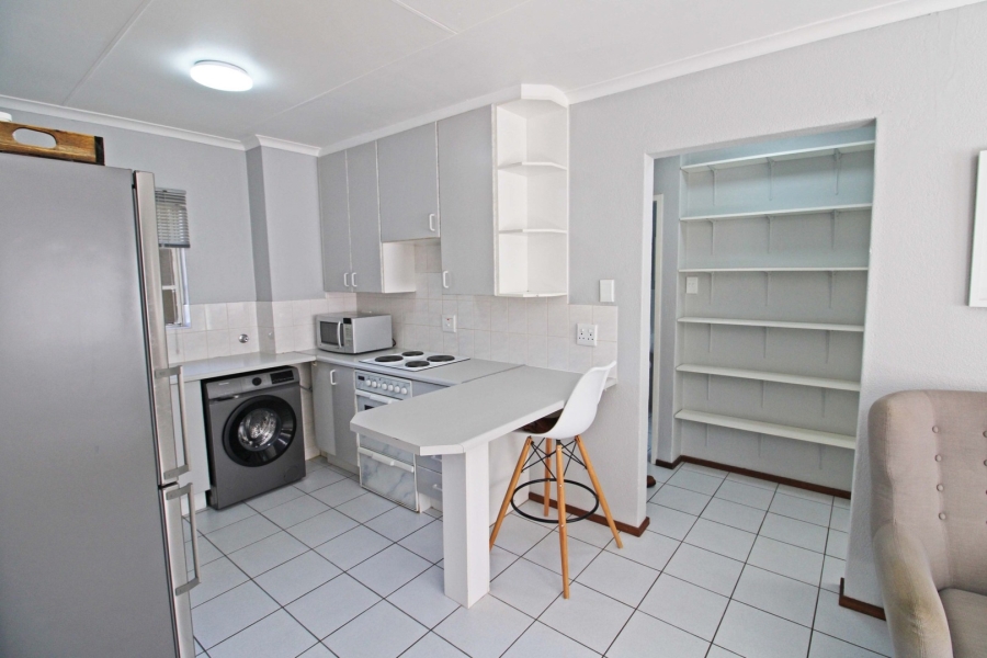 2 Bedroom Property for Sale in Robindale Gauteng