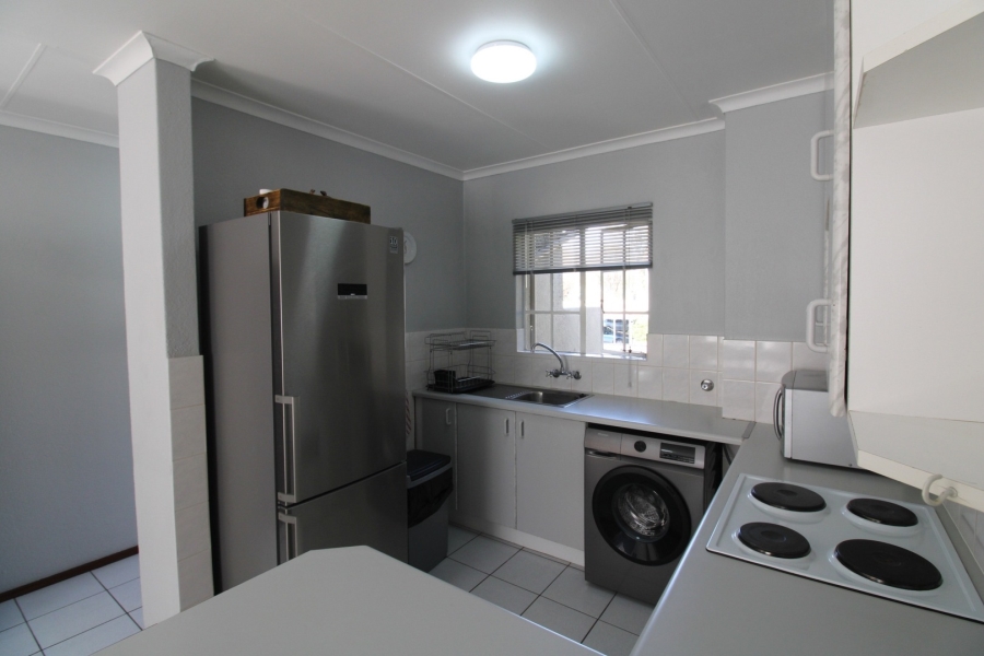 2 Bedroom Property for Sale in Robindale Gauteng