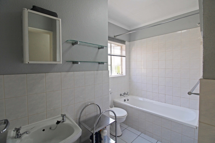 2 Bedroom Property for Sale in Robindale Gauteng