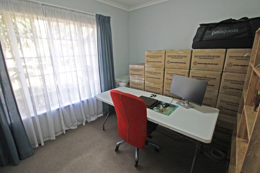 2 Bedroom Property for Sale in Robindale Gauteng