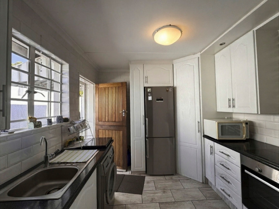 2 Bedroom Property for Sale in Bryanston Gauteng