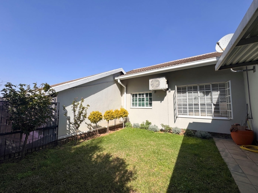2 Bedroom Property for Sale in Bryanston Gauteng
