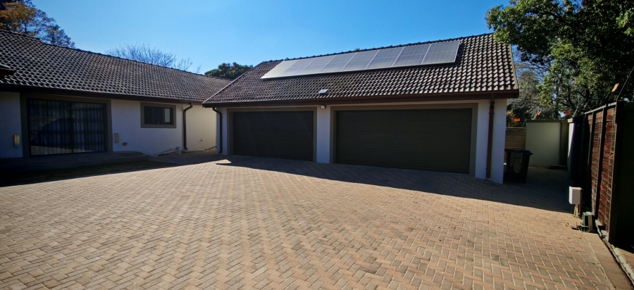 7 Bedroom Property for Sale in Brackenhurst Gauteng