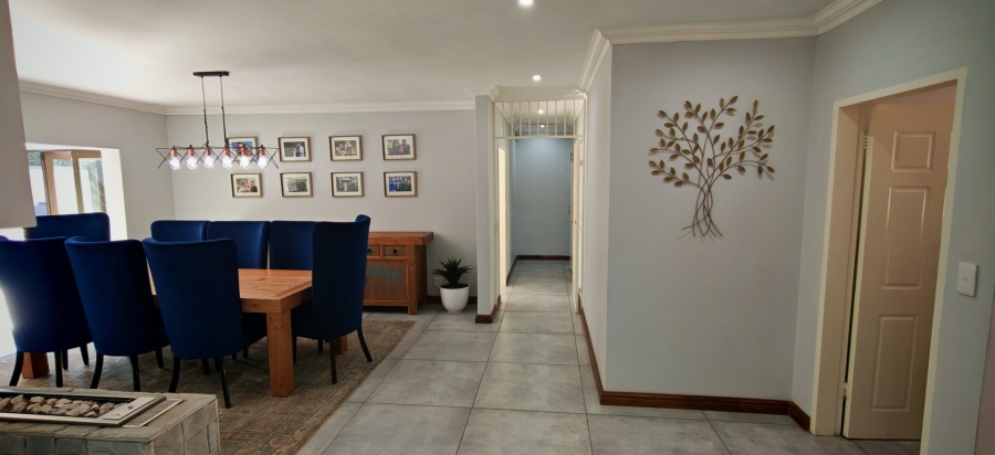 7 Bedroom Property for Sale in Brackenhurst Gauteng